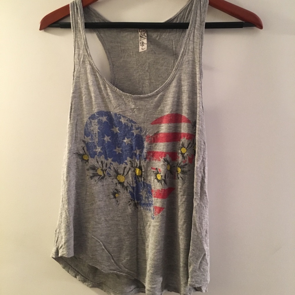 Grey tank with American flag/heart